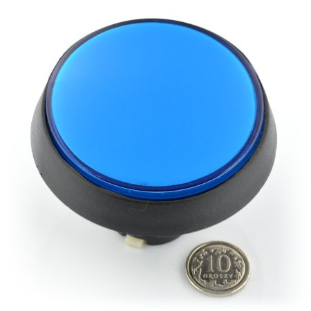 Push button w kolorze niebieskim.