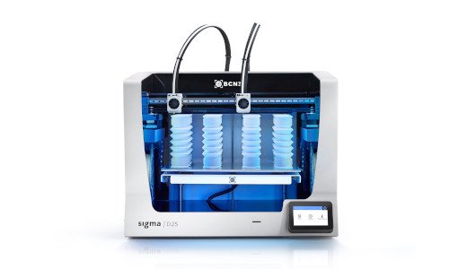 The improved design of the axis of movement ensures high precision of the 3D printer's work