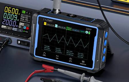 FNIRSI 2C53P 3-in-1 portable oscilloscope with multimeter and 50 MHz signal generator, 2 channels